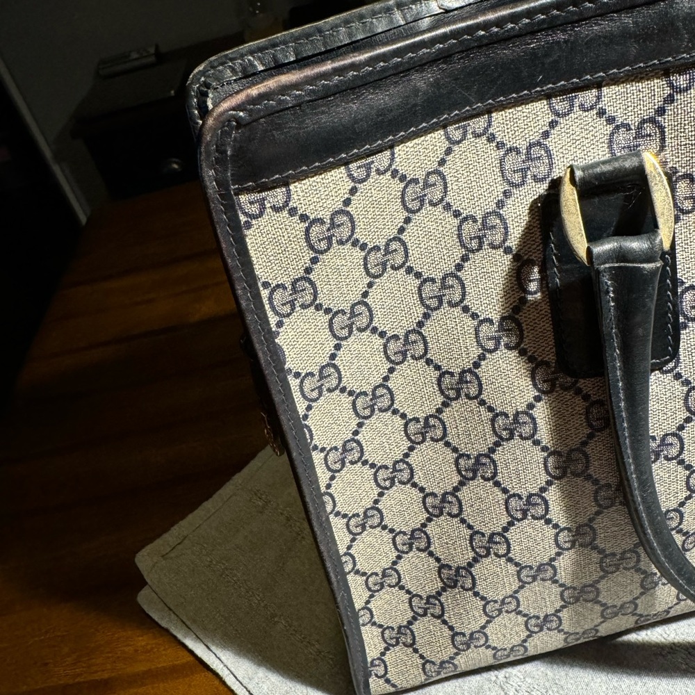 Vintage Gucci Sherry Line Accessory Collection Handbag - Navy - Picture 13 of 16
